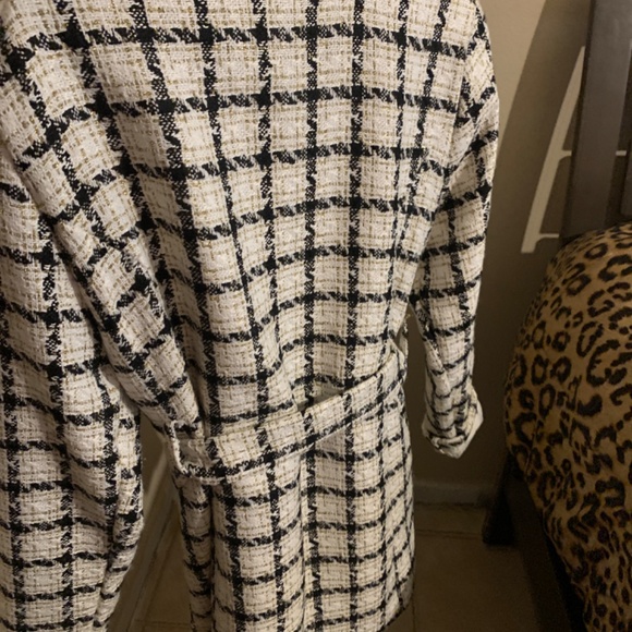 Coat - Picture 4 of 4